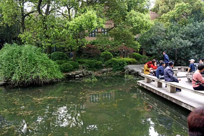 What Do Park Entrance Signs Look Like in Shanghai?