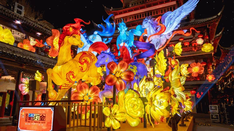 How Are "Reverse Chunyun" and County Tourism Reshaping China's 2026 Holiday Travel?