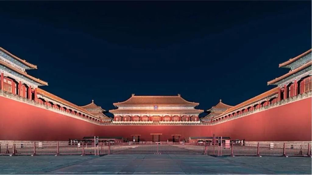 Why Has China Surpassed the US in Global Approval Rankings?